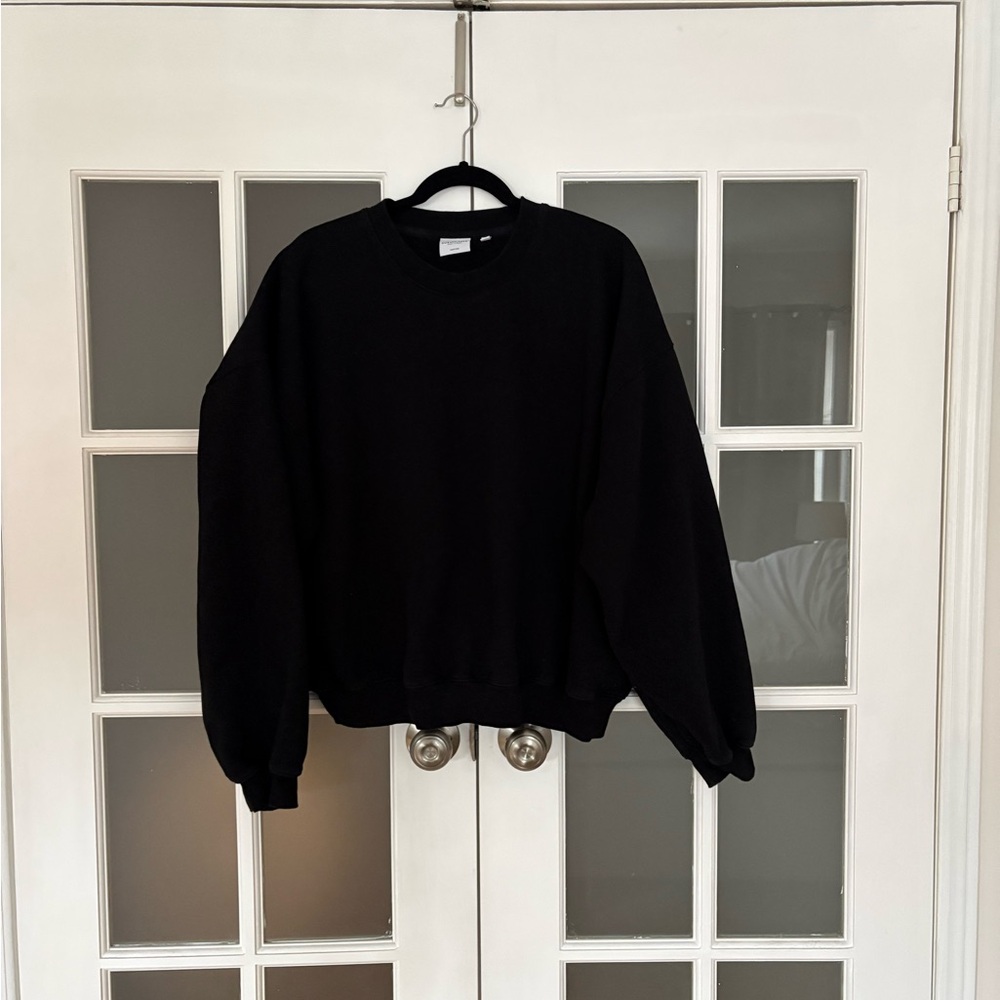 Aritzia Black Sweatshirt